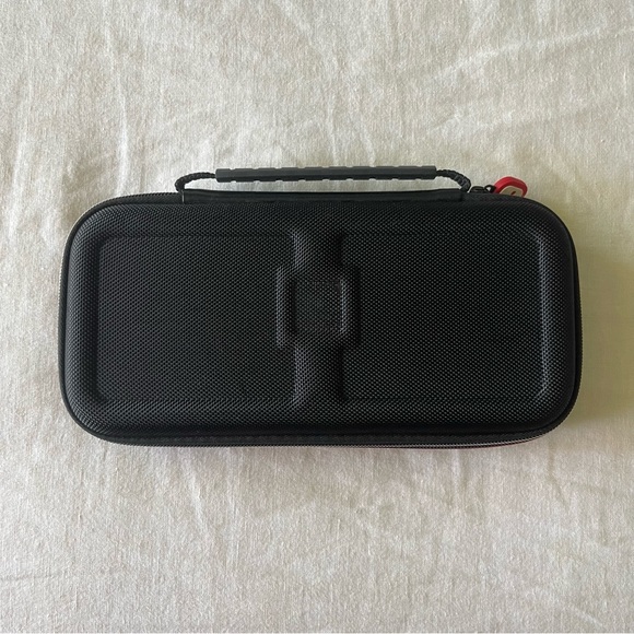 Nintendo DS carrier. - Picture 2 of 2